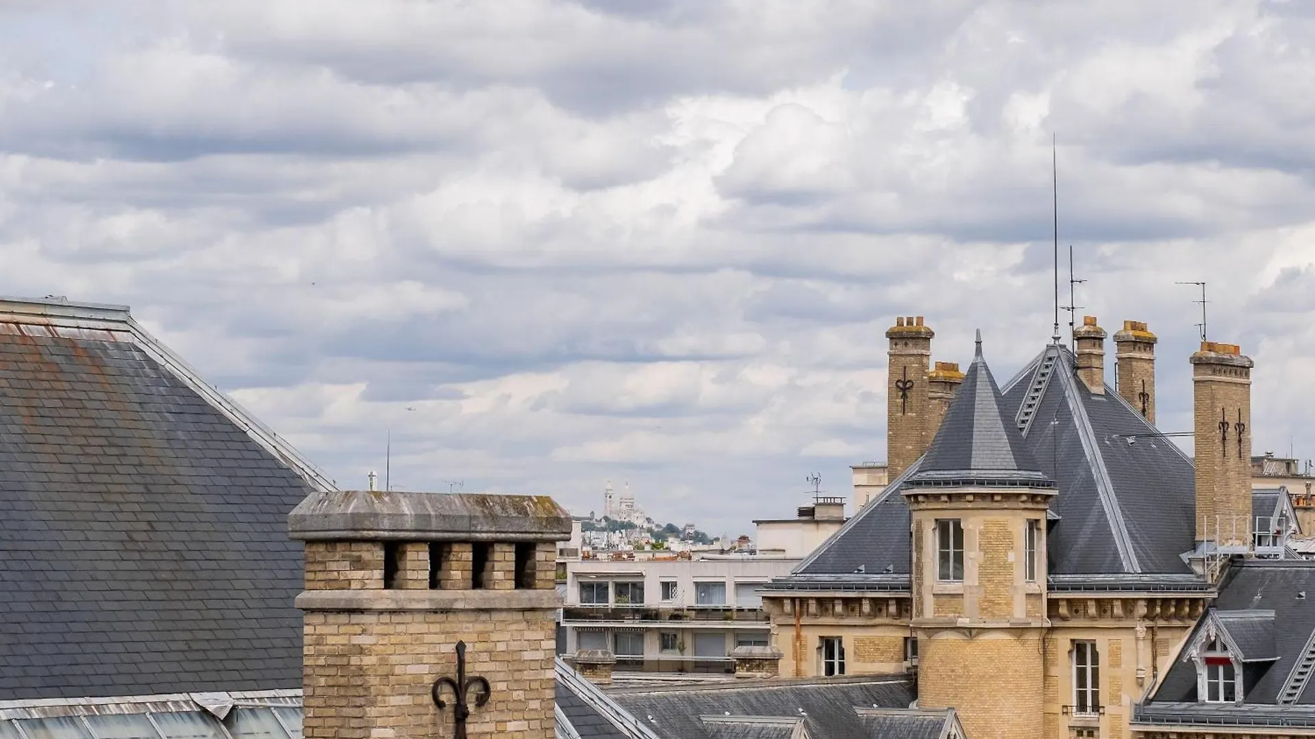 Veeve - Parisian Vistas Appartement
