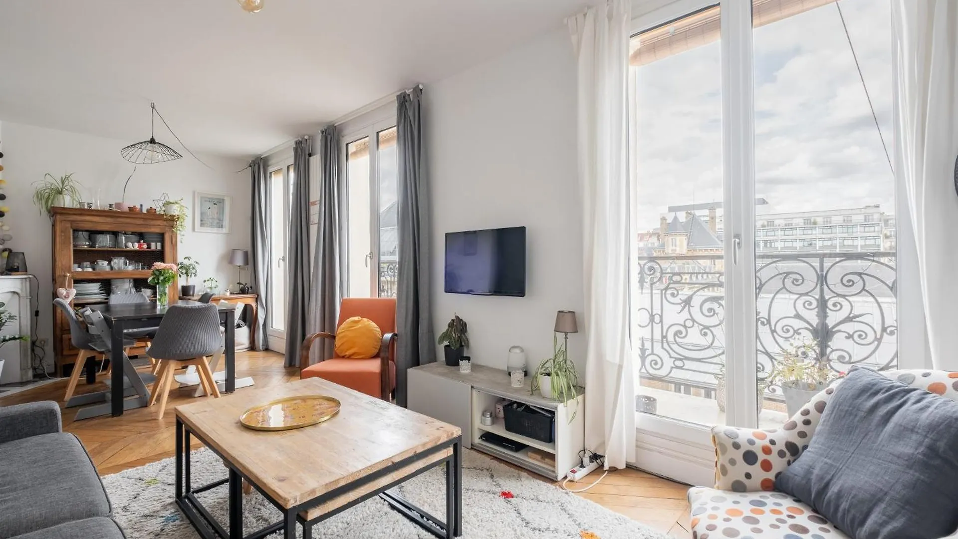 Apartment Veeve - Parisian Vistas *